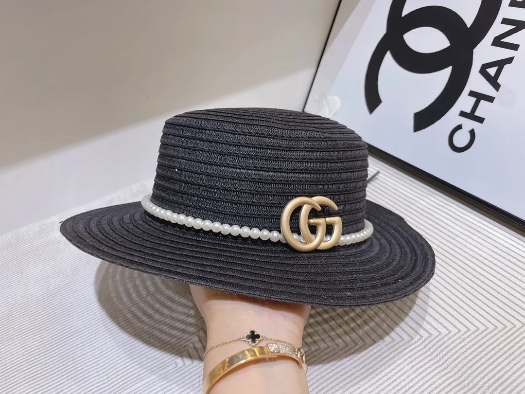 Gucci pearl brooch linen flat hat