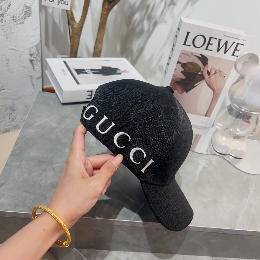 🉐50💰 🧢Gucci Baseball Cap🧢New model for summer, high-end and elegant, great quality, simple and elegant, fashionable and versatile, easy to carry when traveling