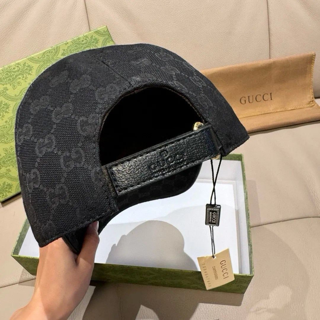 P90., Gucci (Gucci) new original baseball cap, small tiger head, the latest model at the counter, 1:1 mold customization, genuine mold hardware, original canvas fabric + first layer of cowhide, original quality! The quality is great, the basic head circumference is 56cm, and the patch is adjustable.