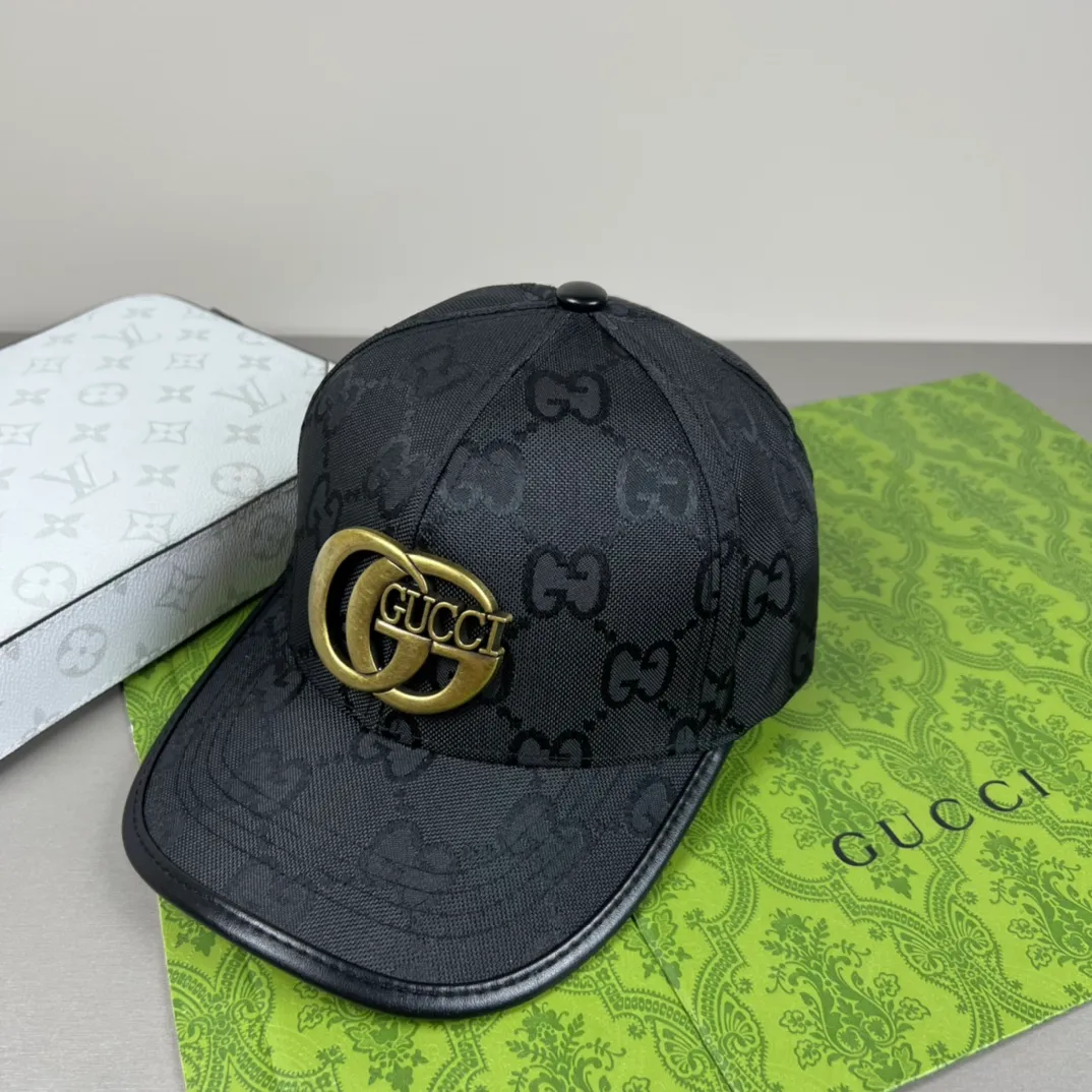P50💰Gucci Baseball Cap♥️GUCCI🧢Official website new product, baseball cap, original quality, hot arrival 🔥🎩 The craftsmanship is very exquisite, high-end and classy! Low-key luxury, easy to carry! Running volume!