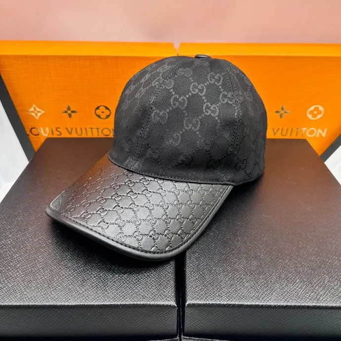 P90 hot item in stock Gucci canvas and leather, embossed cowhide on the top of the brim, top quality original order, excellent quality, the same baseball cap as the official website, photographed in person, quick delivery from stock