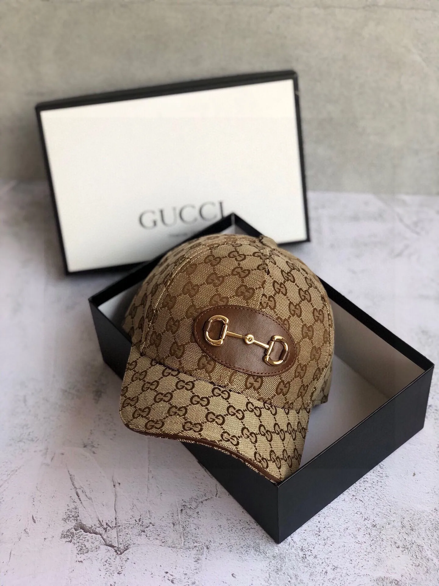 Special price 🉐70💰 🧢Gucci(Gucci)🧢 New original baseball cap😍😍 Double G hemming, 1:1 mold customization, the highest version of pure cotton lining, light and breathable, real shot! Basic head circumference 56