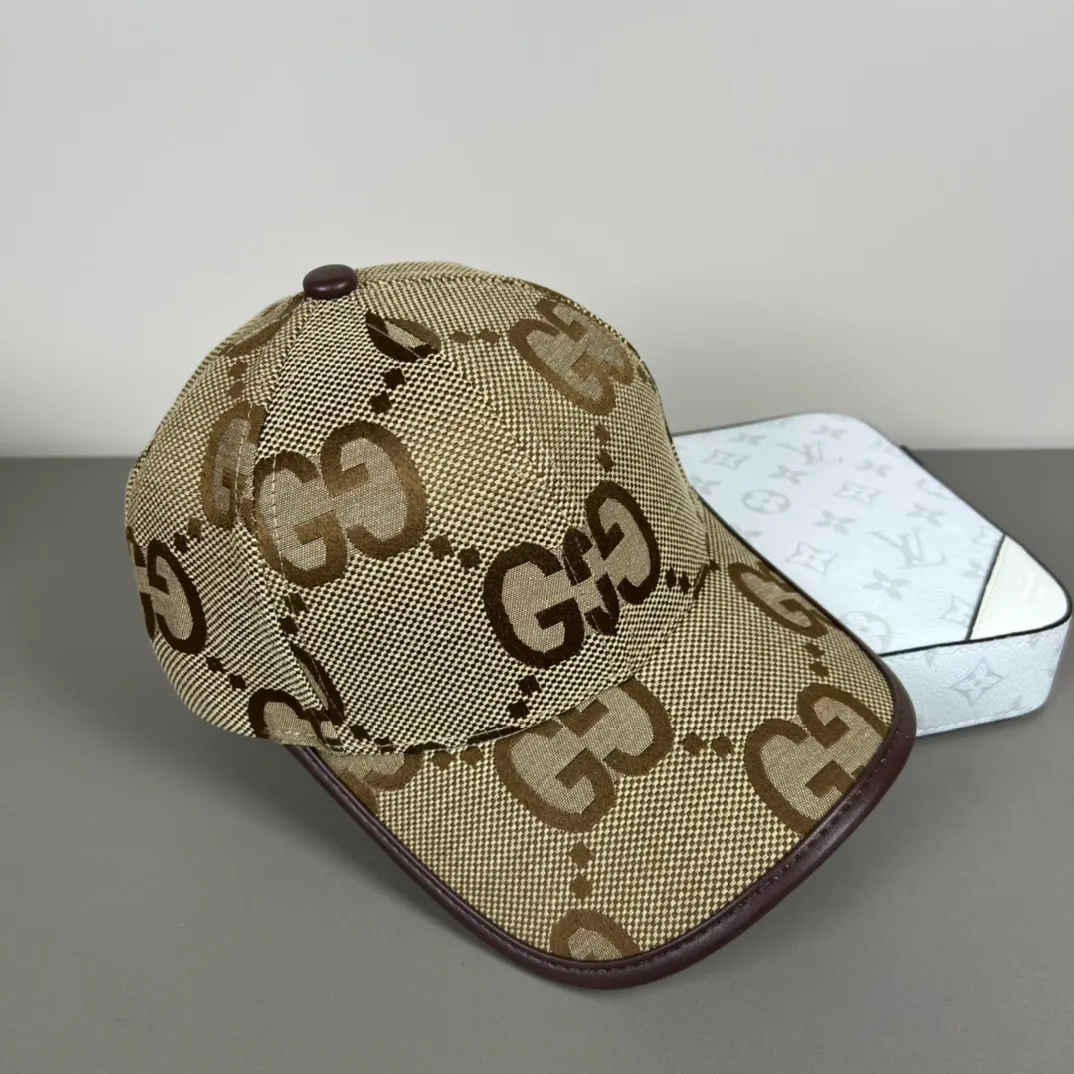P46💰Gucci Baseball Cap♥️GUCCI🧢Official website new product, baseball cap, original quality, hot arrival 🔥🎩 The craftsmanship is very exquisite, high-end and classy! Low-key luxury, easy to carry! Running volume!