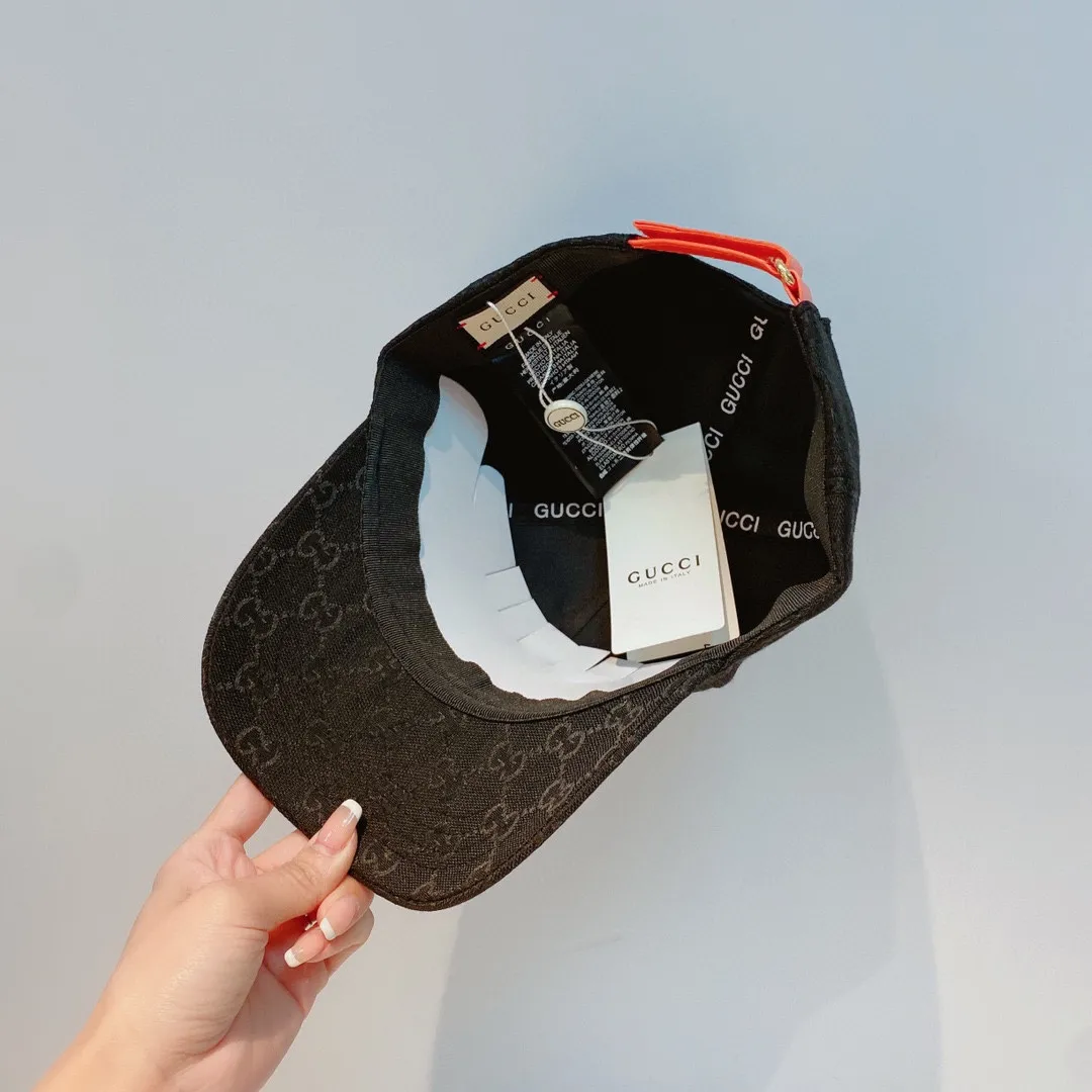 Running volume 70¥ Gucci 2022 autumn baseball cap, classic presbyopic style, black and khaki, head circumference 57cm