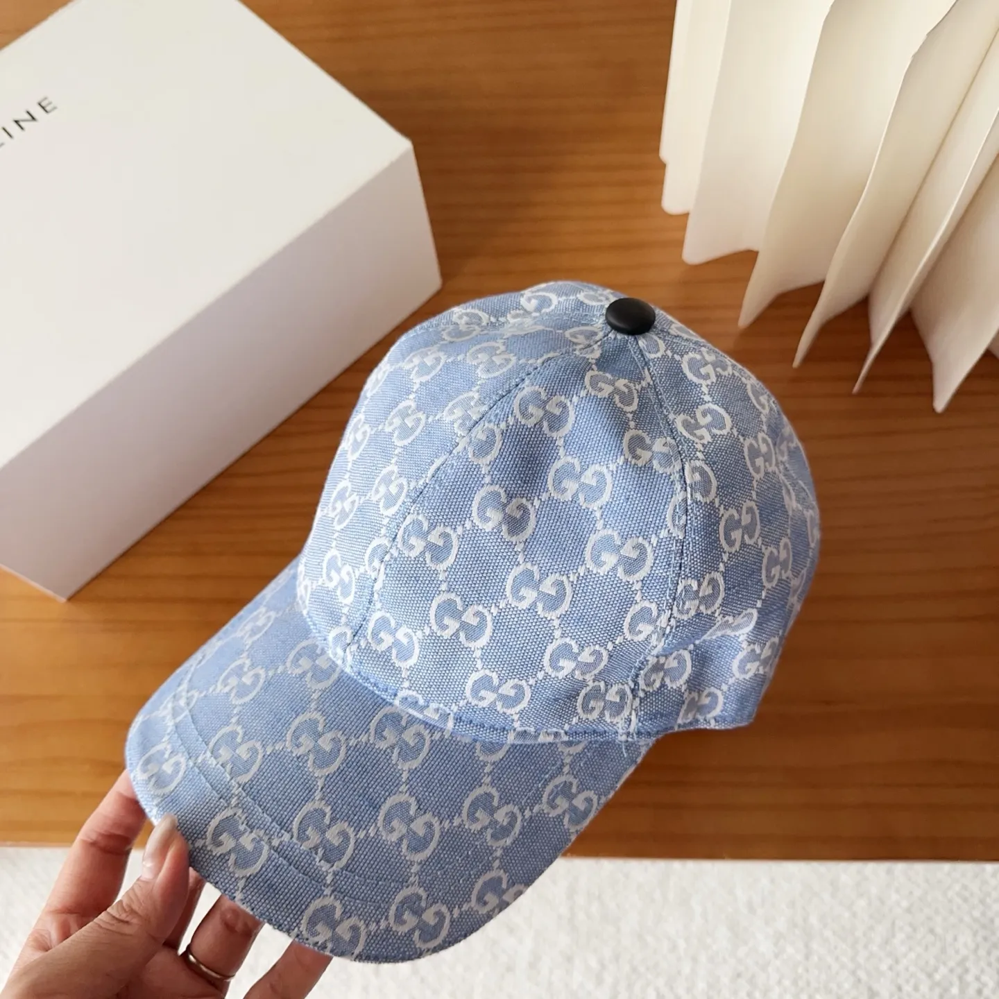 💰60 GUCCI simple baseball cap, very trendy! Casual and sports style, classic production, super easy to match!