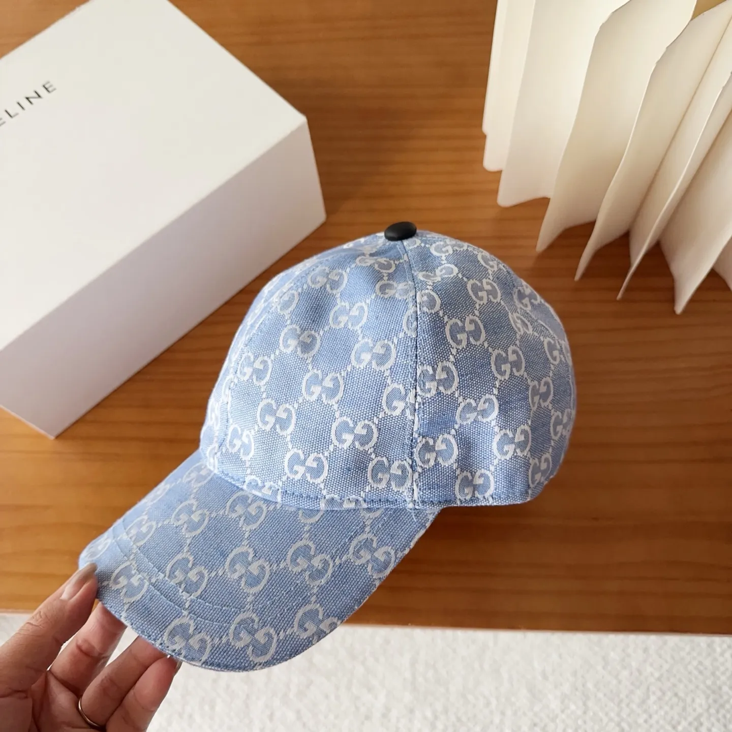 💰60 GUCCI simple baseball cap, very trendy! Casual and sports style, classic production, super easy to match!