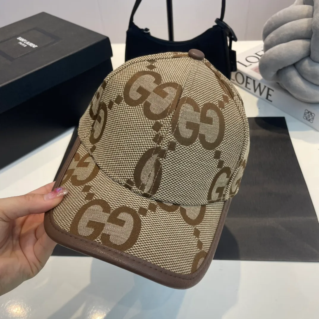 Wholesale price: 60 Gucci new original baseball cap 🧢Exquisite and pure, stylish and stylish, cool and fashionable, out of stock at the counter, popular, great quality