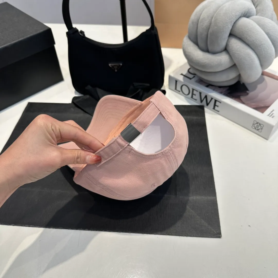 P60 Gucci Baseball Cap GUCCI official website new product, baseball cap, original quality, very popular 🔥The craftsmanship is very exquisite, high-end and classy! Low-key luxury, easy to carry! Running volume!