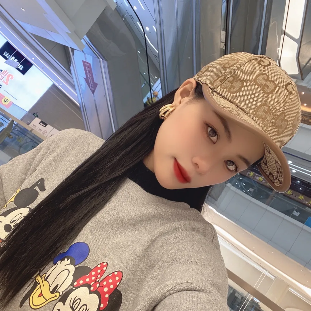 P70 🧢Gucci(Gucci)🧢 2021 new original baseball cap🧢😍😍Double G print, high version retro design, light and breathable! Real shots, suitable for men and women,