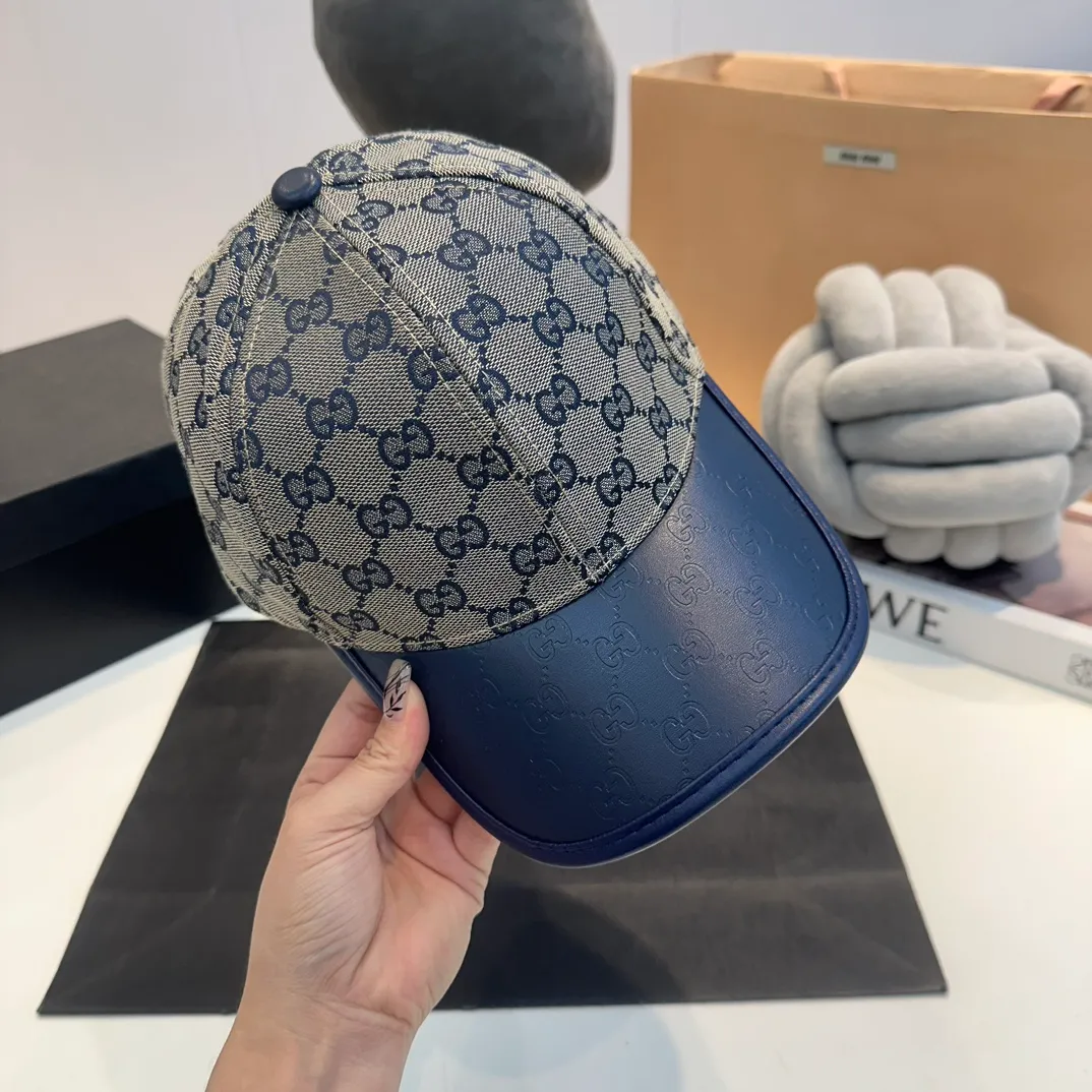 P60 GUCCI Gucci Baseball Cap👒Official website new product Gucci🧢original quality is very popular. The craftsmanship is very exquisite, high-end and classy! Low-key luxury, easy to carry! Running volume