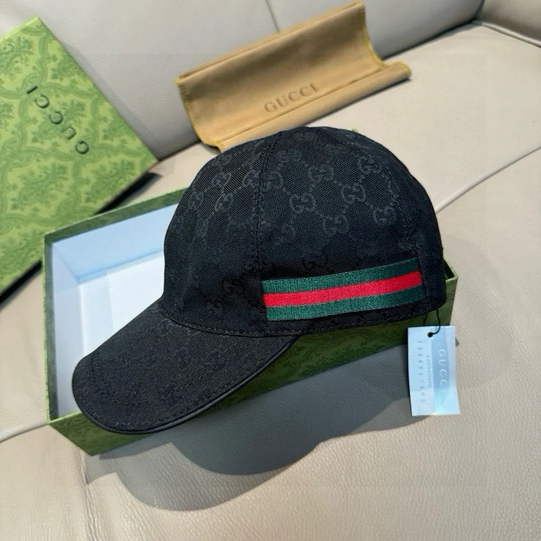 p900000 classic model! Apricot color, black, available in S and L sizes, Gucci (Gucci) classic original baseball cap 😍😍Customized with 1:1 mold opening at the counter, the highest version, original canvas fabric + first-layer cowhide, light and breathable! Photographed in real life, suitable for men and women in all seasons, basic head circumference 56cm, adjustable patches.