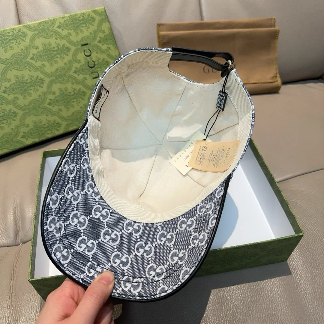 P90., Gucci (Gucci) new original baseball cap, metal small double G, the latest model at the counter, 1:1 mold customization, genuine mold hardware, original canvas fabric + first-layer cowhide, original quality! The quality is great, the basic head circumference is 56cm, and the patch is adjustable.