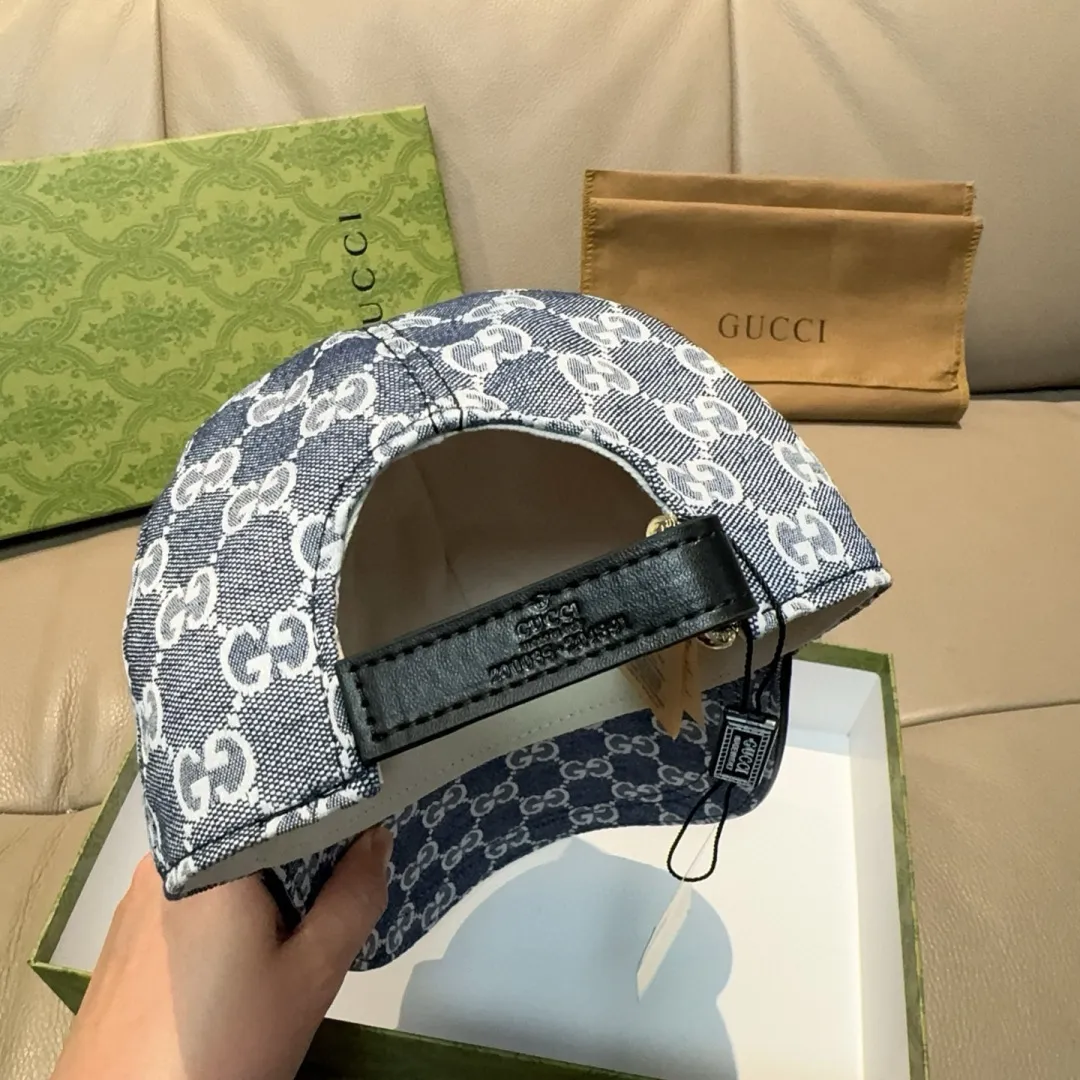 P90., Gucci (Gucci) new original baseball cap, metal small double G, the latest model at the counter, 1:1 mold customization, genuine mold hardware, original canvas fabric + first-layer cowhide, original quality! The quality is great, the basic head circumference is 56cm, and the patch is adjustable.