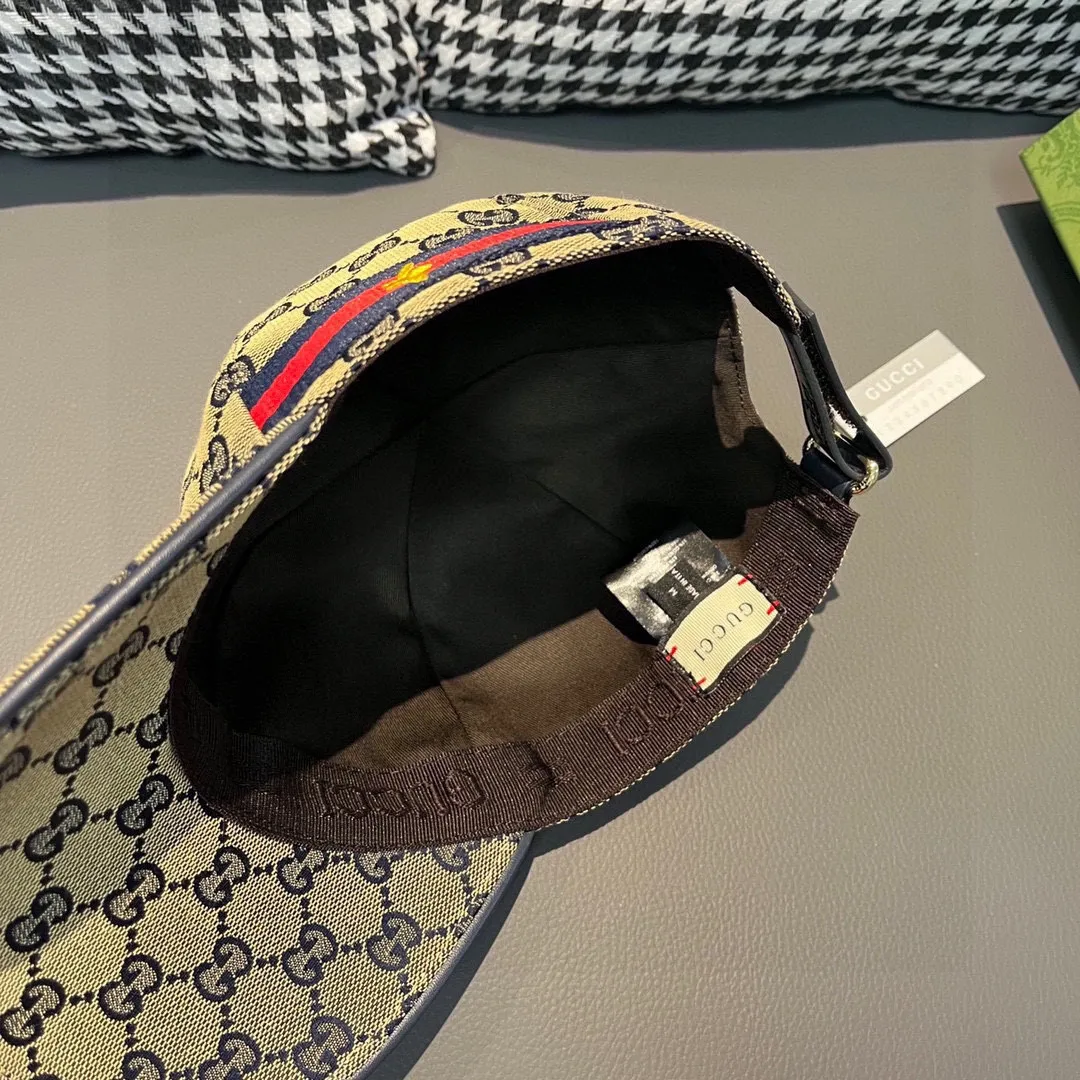 🉐️900,000-year-old classic model shipped!            , Gucci (Gucci) classic original baseball cap😍😍Little Bee, 1:1 mold opening and customization at the counter, the highest version, original canvas fabric + first layer of cowhide, pure cotton lining, light and breathable! Photographed in real life, suitable for men and women in all seasons, basic head circumference 56cm, adjustable patches.