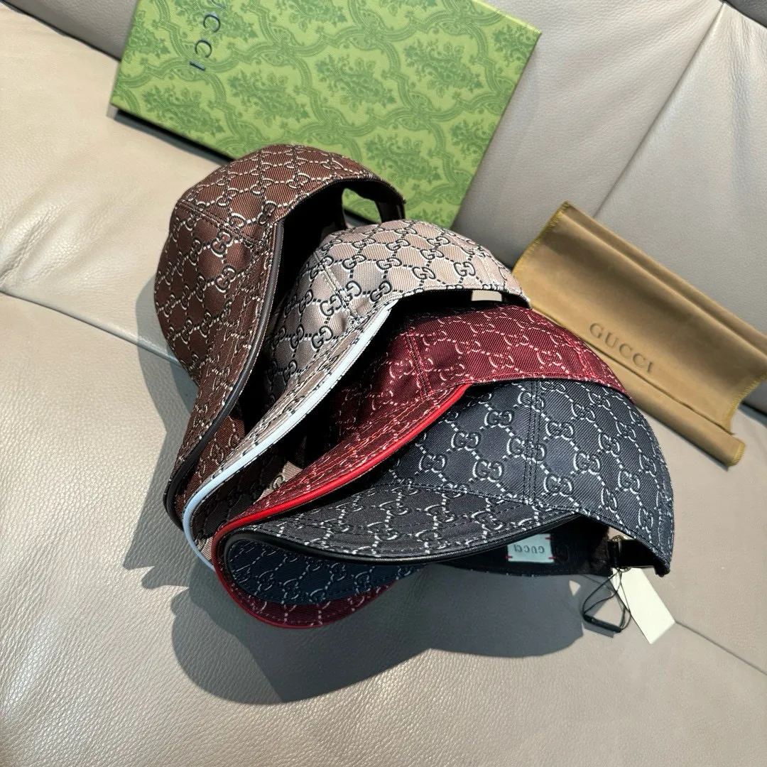 p90, Gucci (Gucci) new original baseball cap, silk screen logo, 1:1 mold opening and customization at the counter, original canvas fabric + first layer of cowhide, pure cotton lining, light and breathable! The quality is great, the basic head circumference is 56cm, and the patch is adjustable.