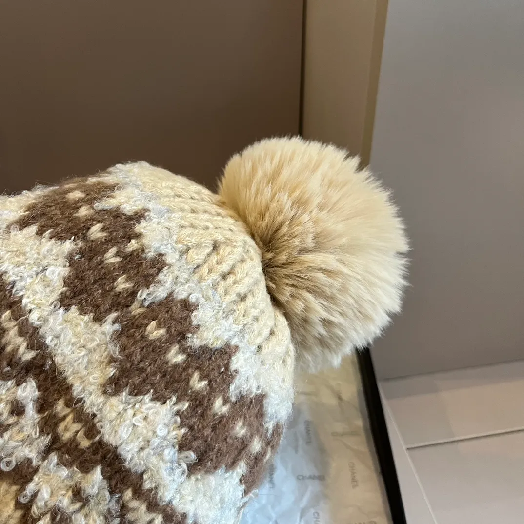 💰110¥ Gucci new knitted ear hat, head circumference 57cm