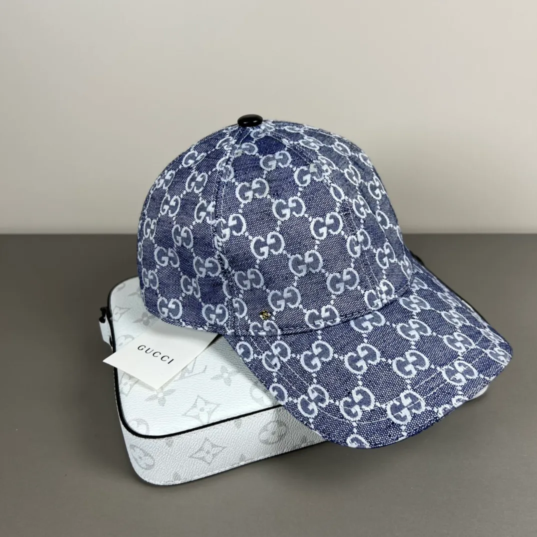 P60💰Gucci Baseball Cap♥️GUCCI🧢Official new product, baseball cap, original quality, hot arrival 🔥🎩 The craftsmanship is very exquisite, high-end and classy! Low-key luxury, easy to carry! Running volume!