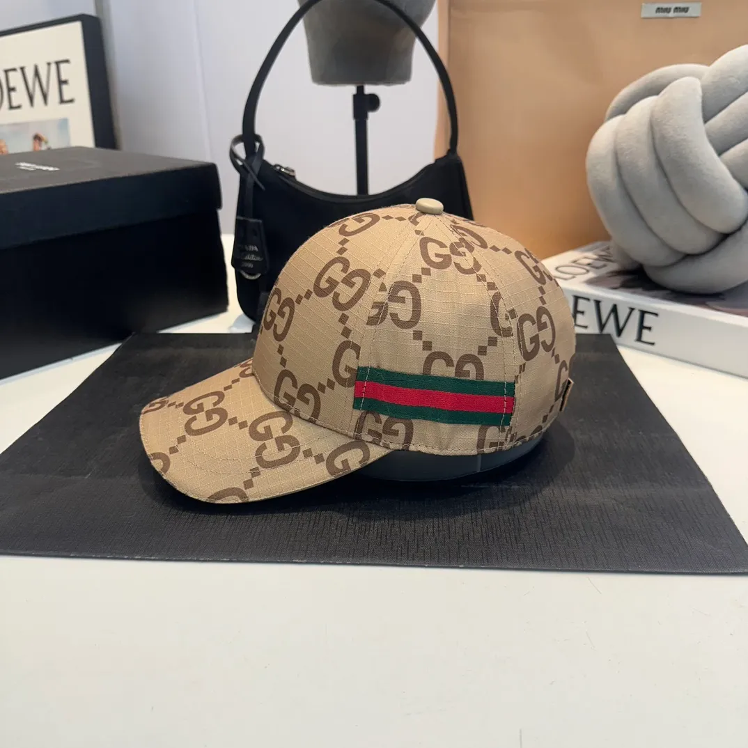 P60 GUCCI 2024 official website baseball cap, original quality is very popular 🔥🎩 The craftsmanship is very exquisite, high-end and classy! Low-key luxury, easy to carry! Running volume!