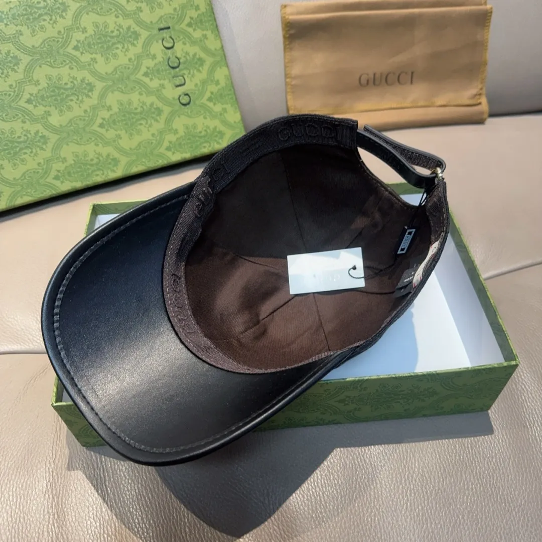 P90, Gucci (Gucci) new original baseball cap, canvas and leather, best-selling model at the counter, 1:1 mold customization, original canvas fabric + first-layer cowhide, fashionable and handsome! The quality is great, the basic head circumference is 56cm, and the patch is adjustable.