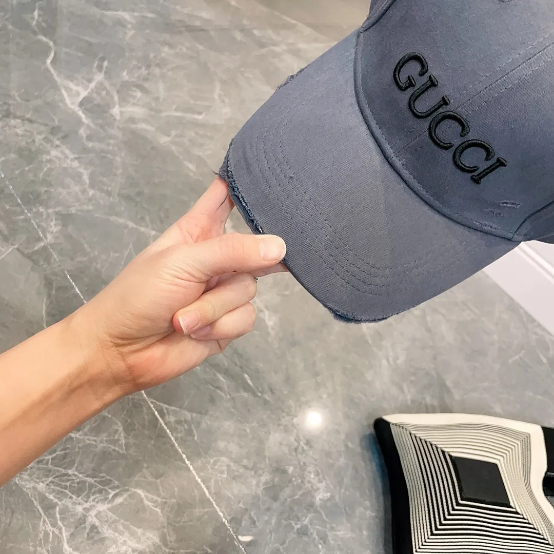 P60 Gucci 2023 spring and summer new pure cotton baseball cap. The brim is spliced ​​with contrasting denim, full of design. Personalized and thoughtful style, same style for men and women.