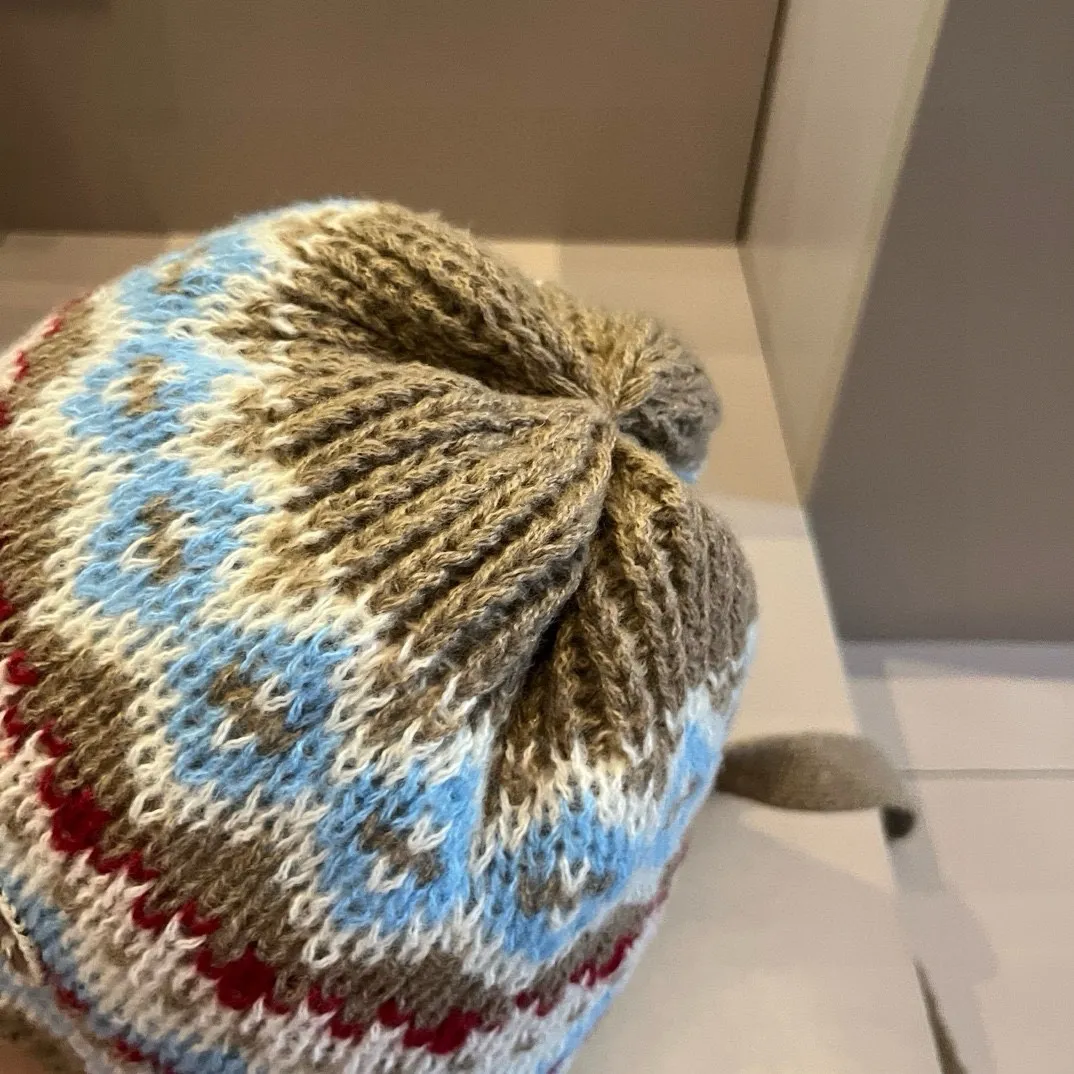 💰90¥ Gucci new knitted cold hat ear protection hat