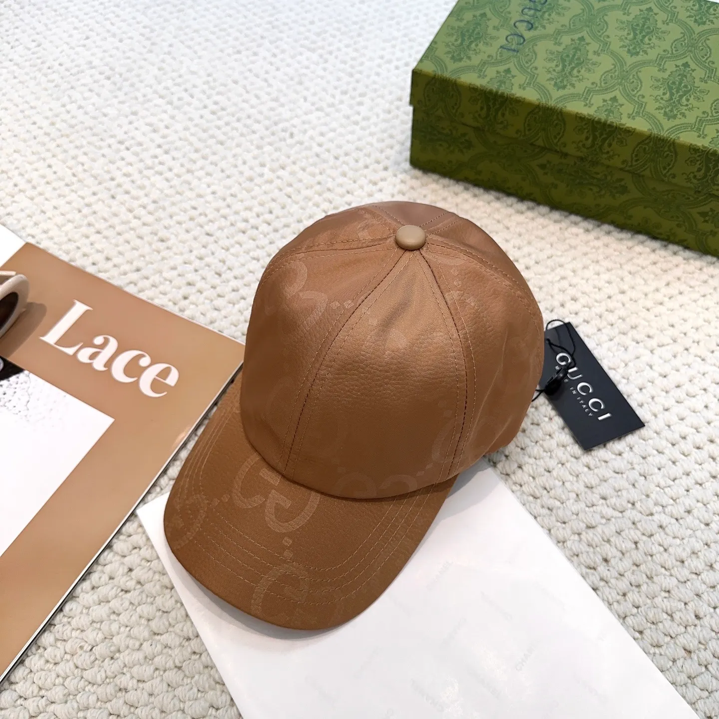 P60 original quality GUCCI Gucci baseball cap🧢Official website new product Gucci baseball cap🧢hot coming soon. The craftsmanship is very exquisite, high-end and classy! Low-key luxury, easy to carry! Running volume!