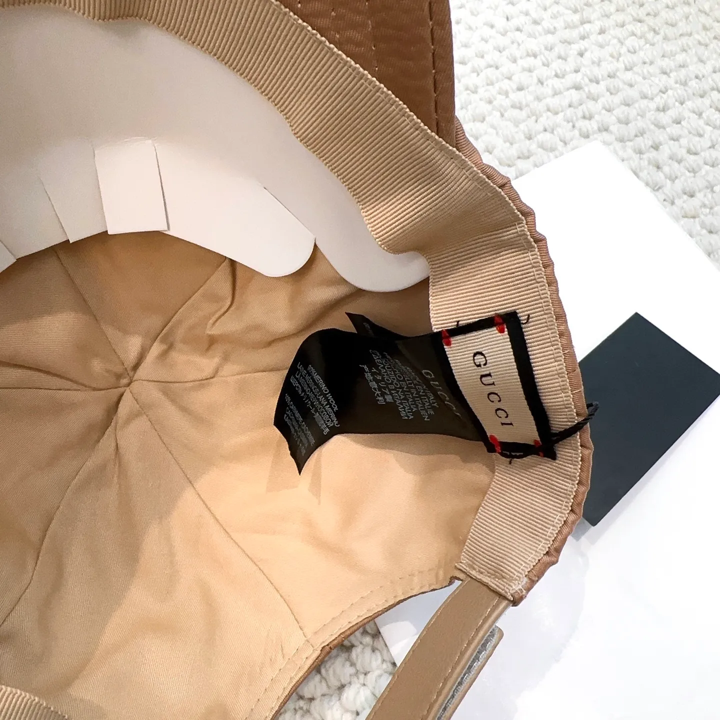 P60 original quality GUCCI Gucci baseball cap🧢Official website new product Gucci baseball cap🧢hot coming soon. The craftsmanship is very exquisite, high-end and classy! Low-key luxury, easy to carry! Running volume!