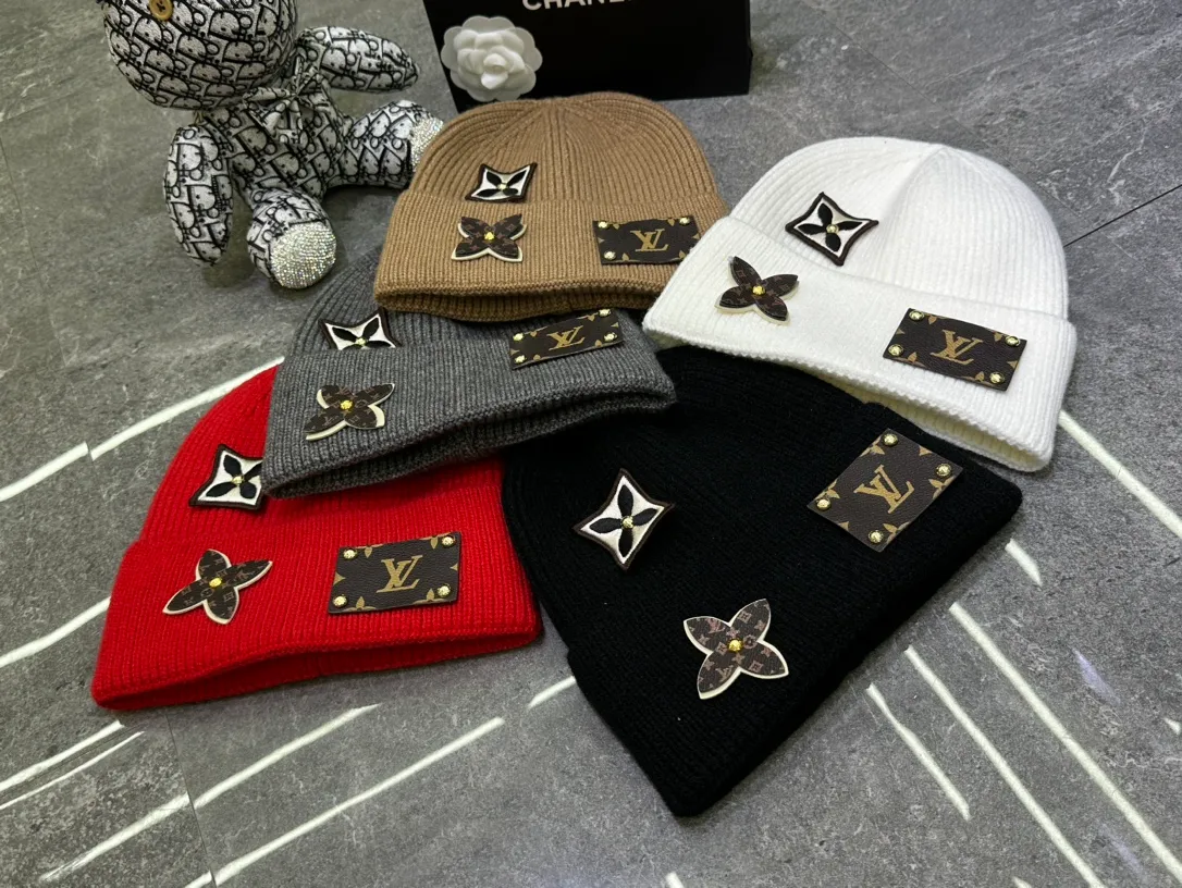 Cabbage price, inquiry with pictures!  2024 autumn and winter popular LV knitted hat🔥🔥