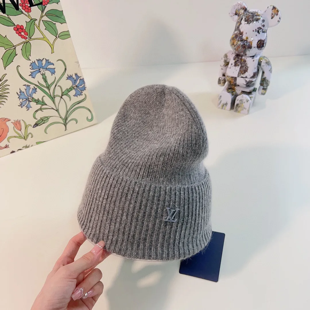 Special price P60💛 Comes with dust bag [LV] 2022 autumn and winter new rabbit fur men’s and women’s knitted woolen hats, super hot 💖 first-class texture, perfect for going out on the street!
