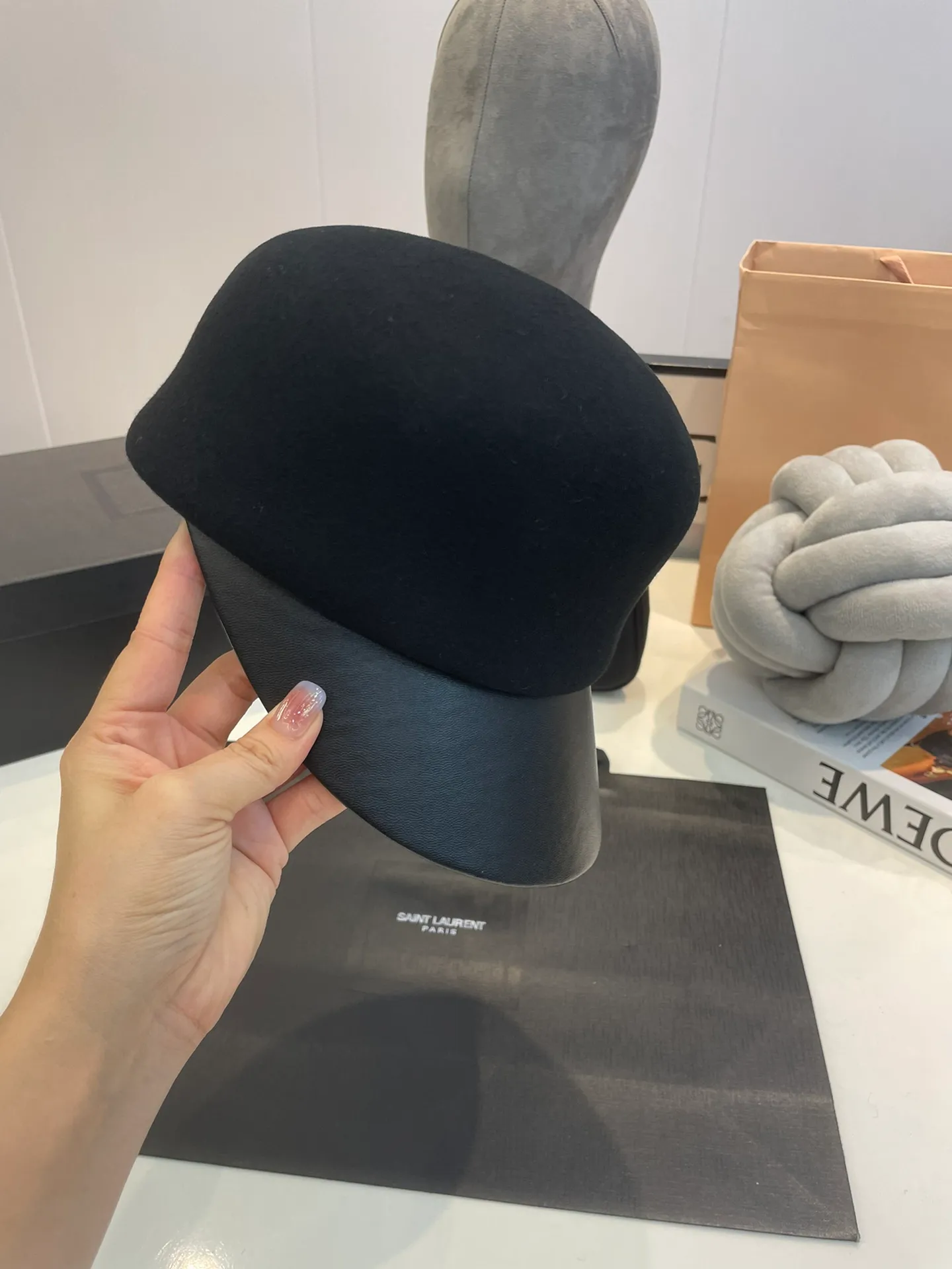 P130 LV new autumn and winter wool peaked cap, woolen army cap, 100% wool fabric, head circumference 57cm, black, rice and khaki tricolor