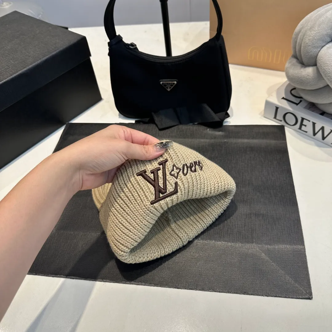 P58 LV Louis new autumn and winter style wool hat, 100% wool fabric🐑