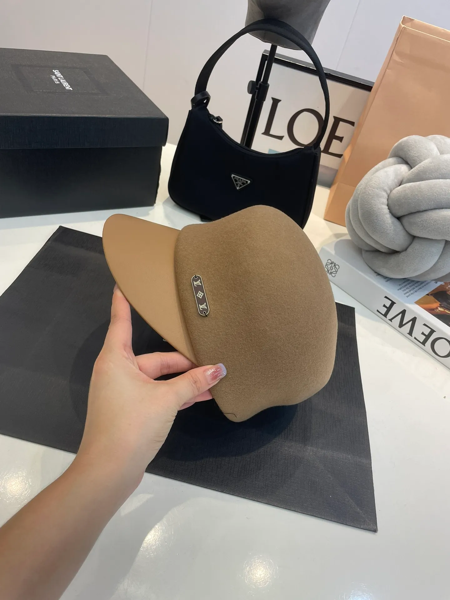 P130 LV new autumn and winter wool peaked cap, woolen army cap, 100% wool fabric, head circumference 57cm, black, rice and khaki tricolor