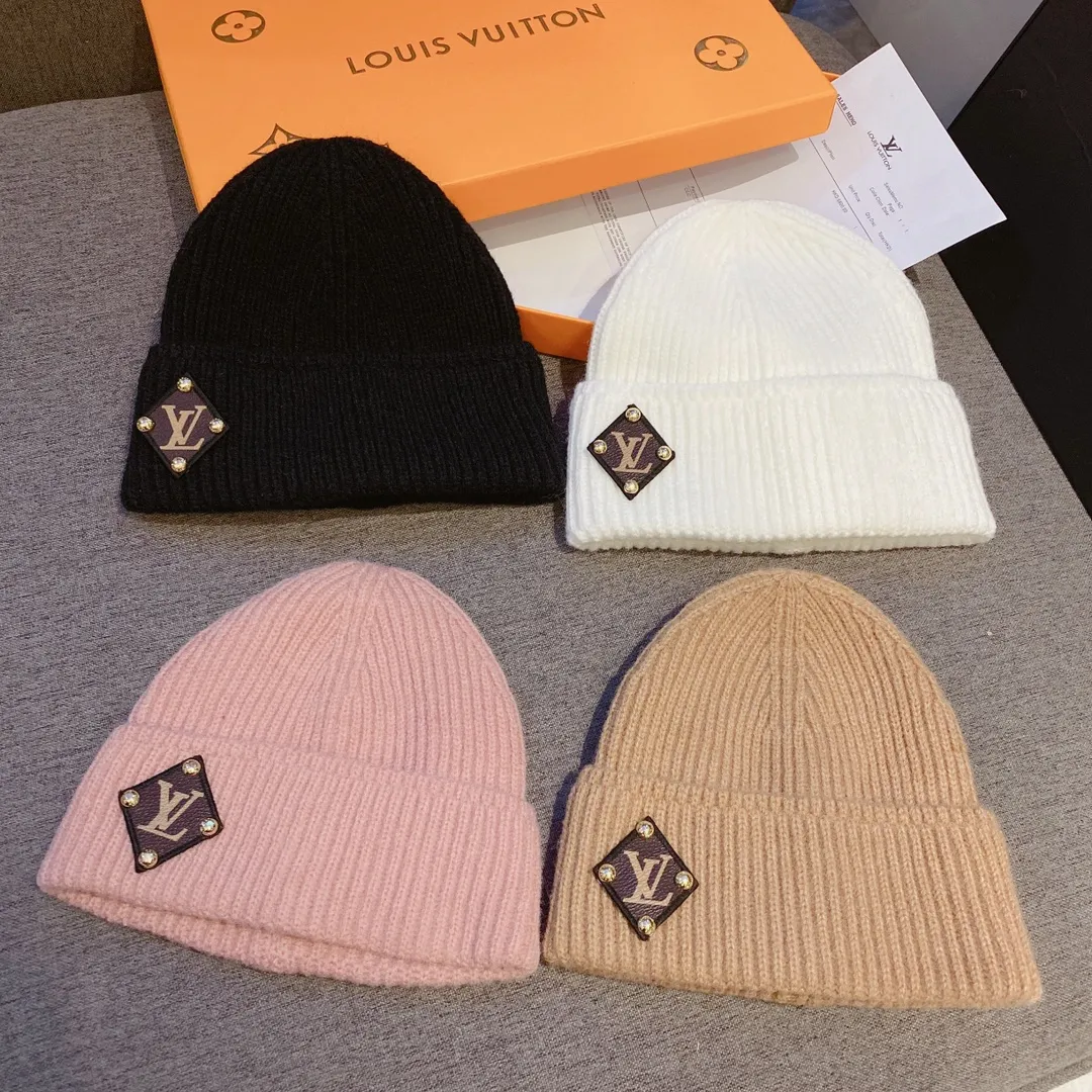 Special approval 50¥ LV Louis Vuitton 2022 autumn and winter new wool knitted beanie, %30 rabbit hair% 50 wool, advanced customization, essential for warmth, same style for men and women