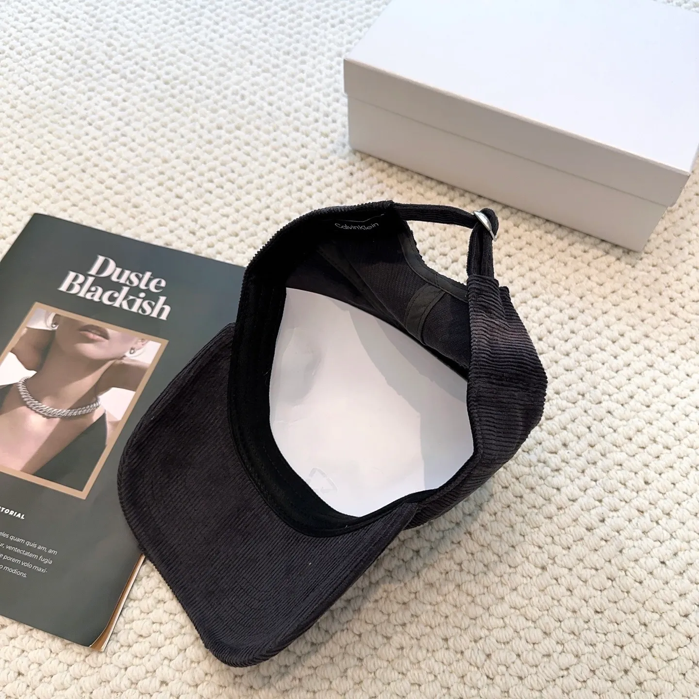 P60 Calvin Klein, CK logo autumn and winter new baseball cap, recommended by Xiaohongshu, fashionable and versatile, a favorite of many celebrities, very explosive, very popular, very good-looking