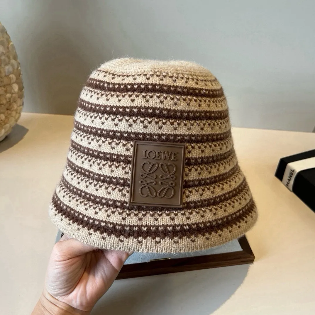💰90¥ Loewe's new fisherman hat, head circumference 57cm
