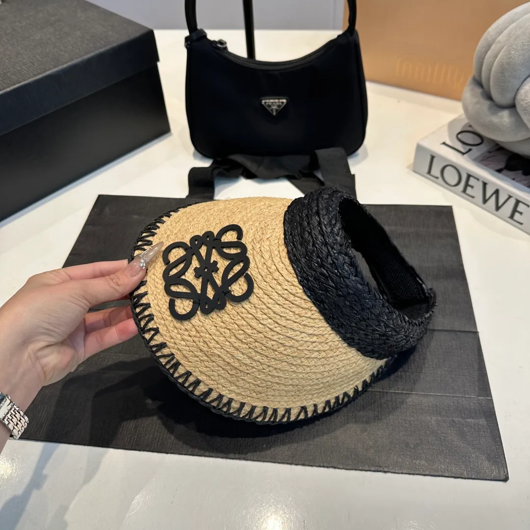 P70 LOEWE empty top hat👏High quality raffia empty top hat❤️Simple and elegant, shipped by big brands