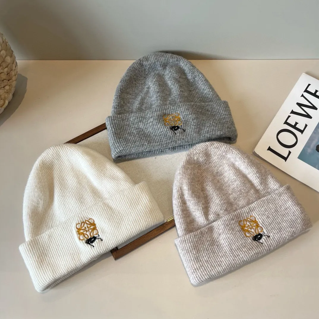 Special batch 💰60¥ ＬＯＥＷＥ Loewee’s new knitted wool hat, delicate, soft and skin-friendly, unisex, super elastic👍
