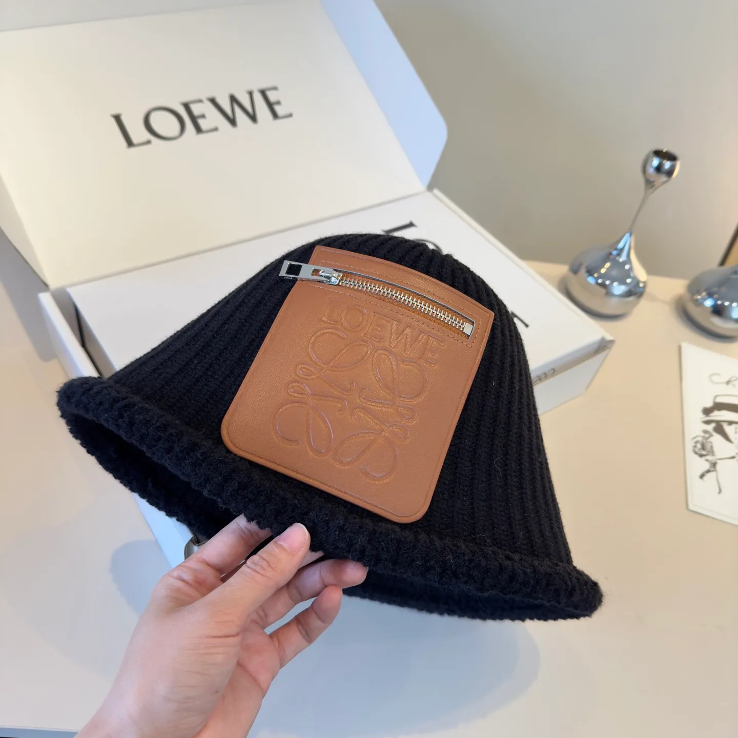 💰120¥ LOEWE new autumn and winter bucket hat, pocket style bucket hat, knitted fabric, head circumference 57cm