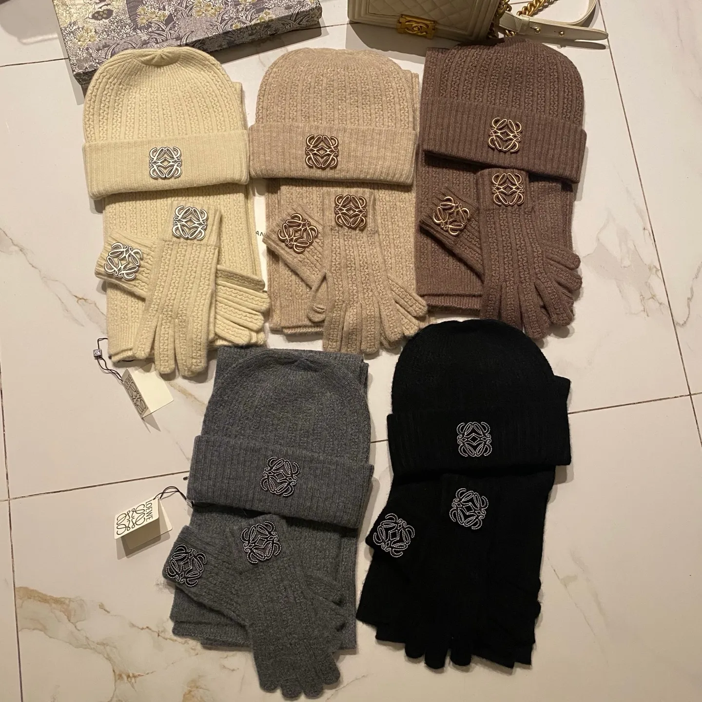 Loewe suit cashmere knitted hat + scarf + gloves