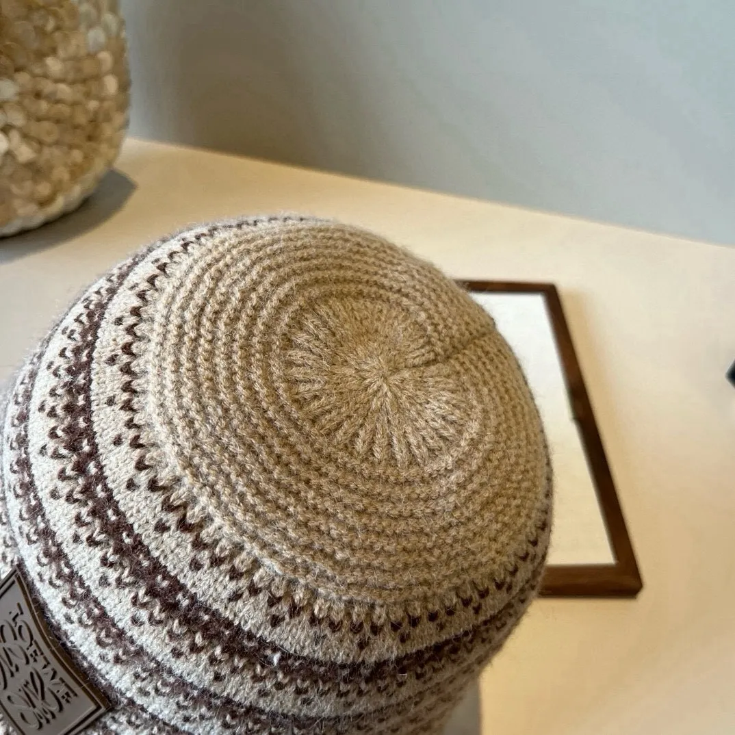 💰90¥ Loewe's new fisherman hat, head circumference 57cm