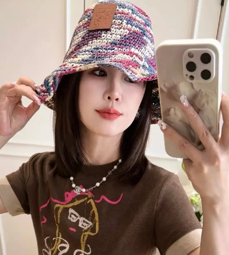 2⃣️5⃣Spring and summer new style️ꫛꫀꪝ❥—— 🖤Loewe logo straw hat 🆕Mixed purple mixed with orange 👌Purely hand-woven raffia 👒Head circumference 55～58cm