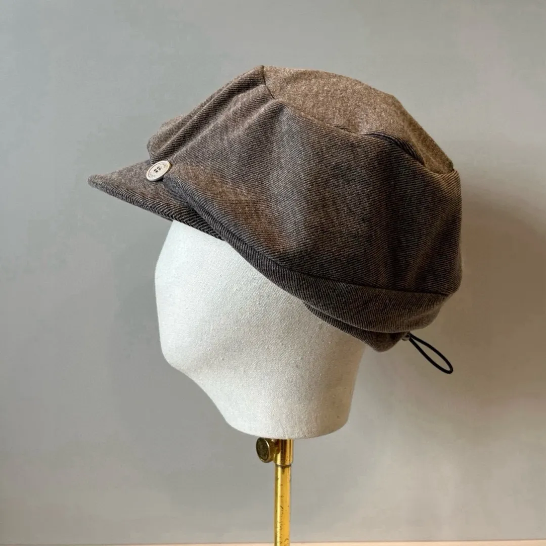 🉐160¥ Loewe Autumn Painter's Cap, adjustable with elastic band at the back, suitable for any face shape