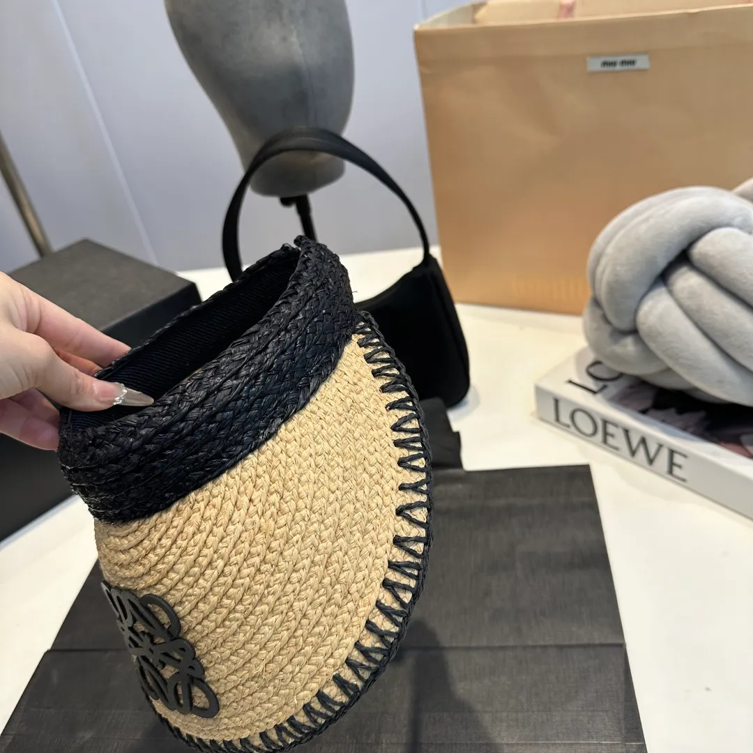P70 LOEWE empty top hat👏High quality raffia empty top hat❤️Simple and elegant, shipped by big brands