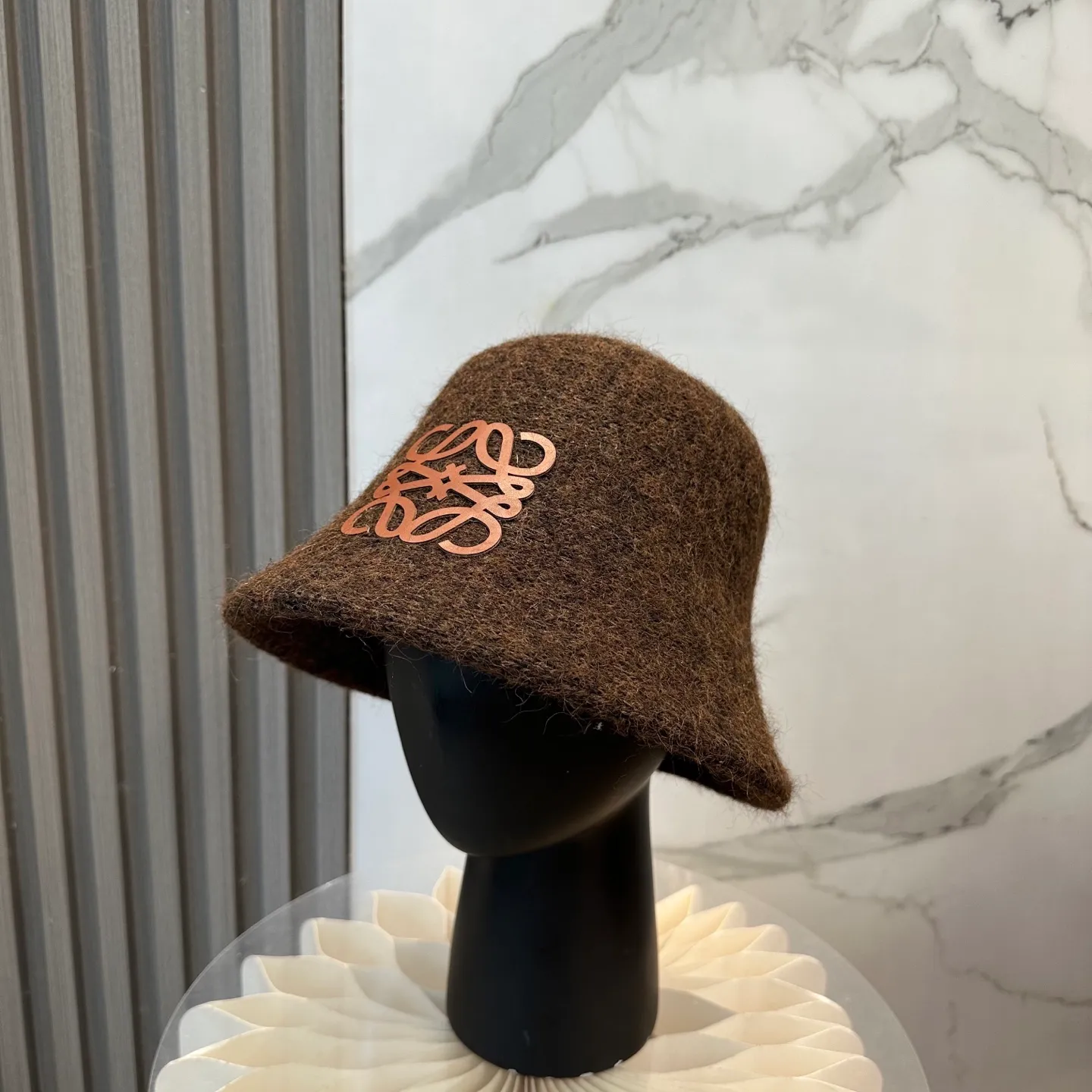 P66 💛Luo Yiwei's new autumn and winter style wool cashmere bucket hat, 🔆temperament goddess style ~ a must-have for going out on the street