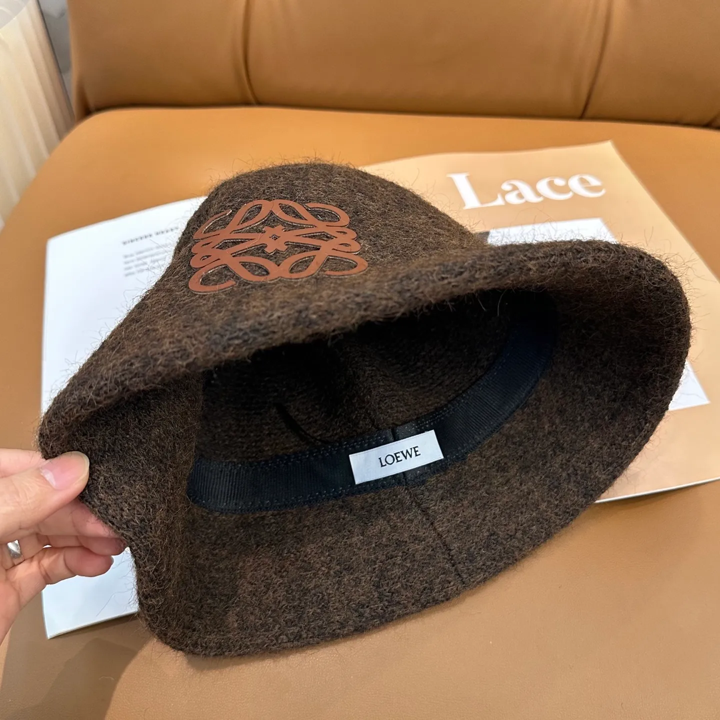 P66 💛Luo Yiwei's new autumn and winter style wool cashmere bucket hat, 🔆temperament goddess style ~ a must-have for going out on the street