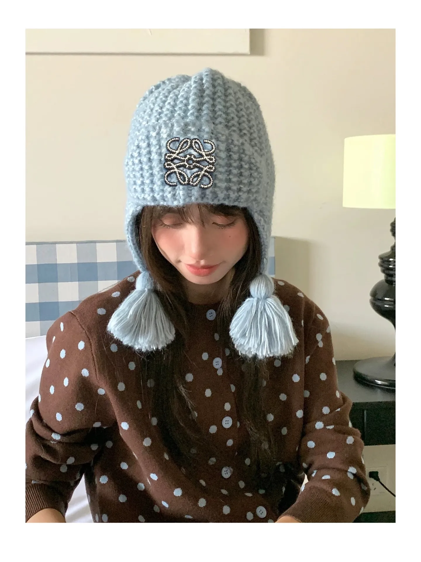 🆕25 new autumn and winter style ⚜️Loewe LOGO knitted ear protection hat 🛒High quality star internet celebrity same style ✨Beige Black Brown Blue