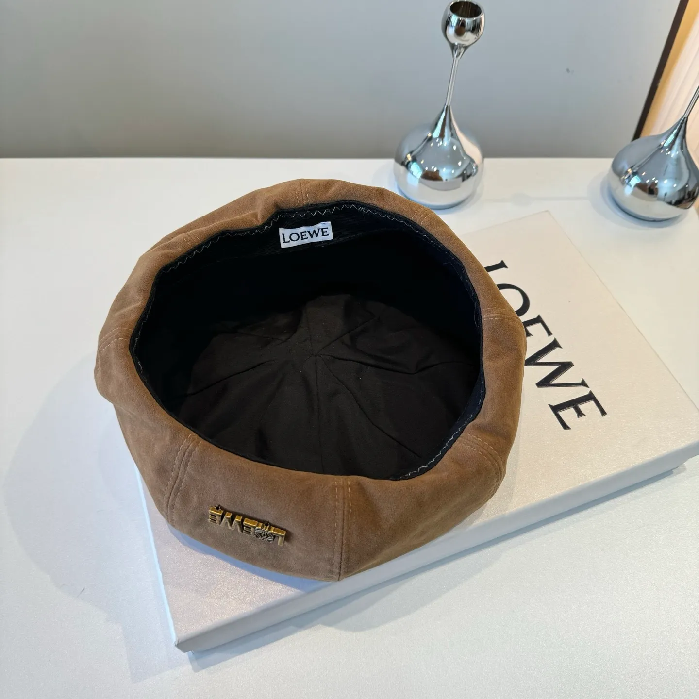 💰100¥ Loewe's new corduroy beret, painter's hat, head circumference 57cm