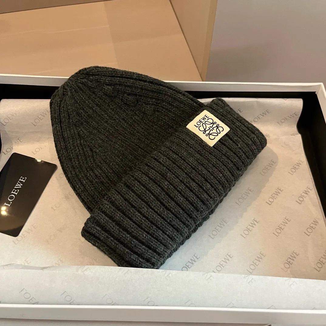 💰90¥ LOEWE new knitted beanie, unisex