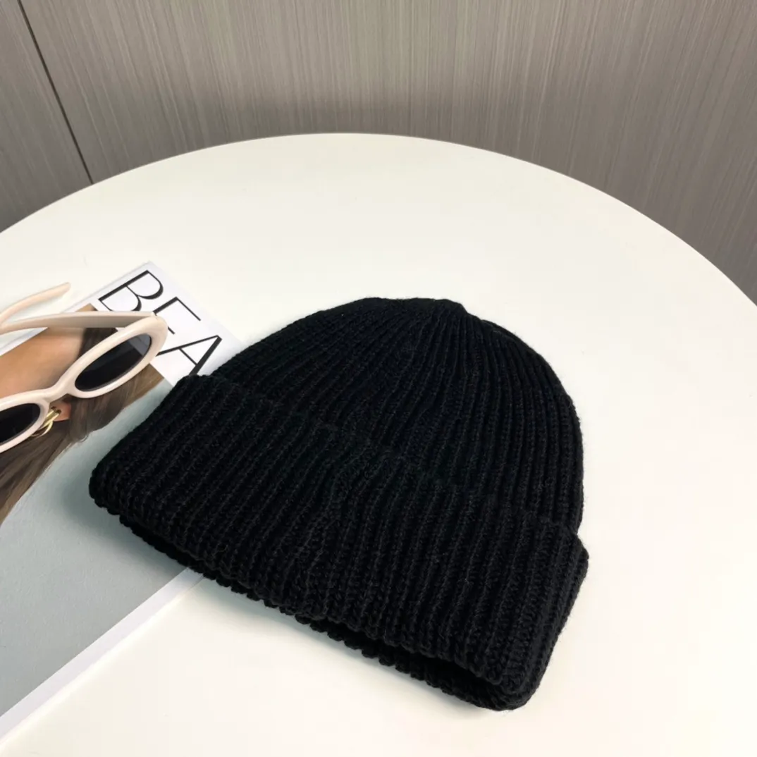 P76💛 comes with dust bag. [LOEWE Luo Yiwei] 2024 early autumn knitted beanie, big-name fashion, very versatile