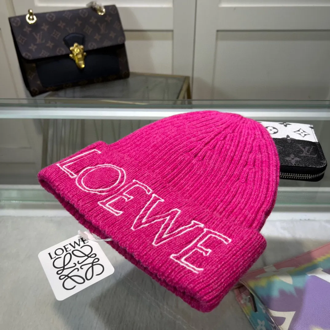 90💰 Classic knitted hat from loewe official website! Xiaohongshu’s hottest selling item! Dress well! The same style for men and women, thicker and warmer, fashionable and popular 🌸First-class quality, the best brand for warmth in autumn and winter, order now, limited edition